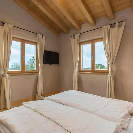 Gemuetliches In * Juršići